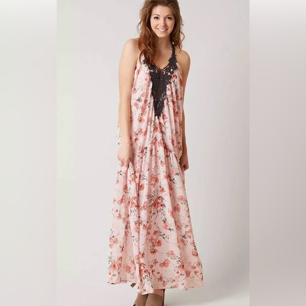 Buckle Coco + Jaimeson Floral Peach Maxi Dress with charcoal Lace Neckline